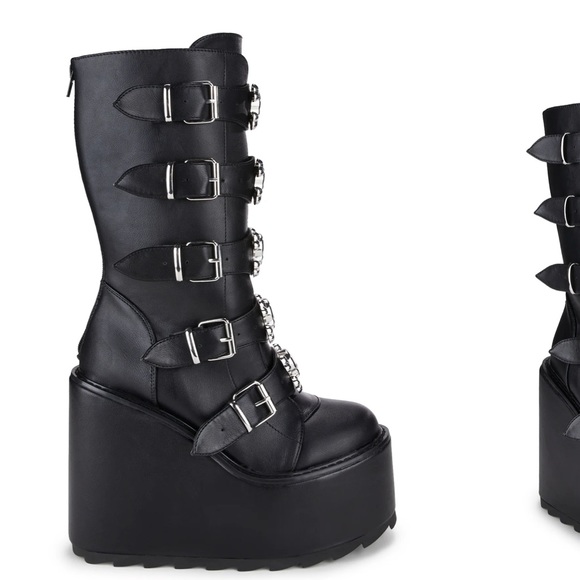 Dolls Kill Dune Skull platform boots - Picture 2 of 4